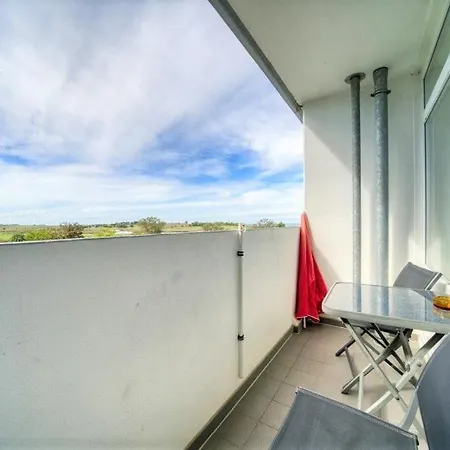 - Haus D, App 0d0303 Appartement